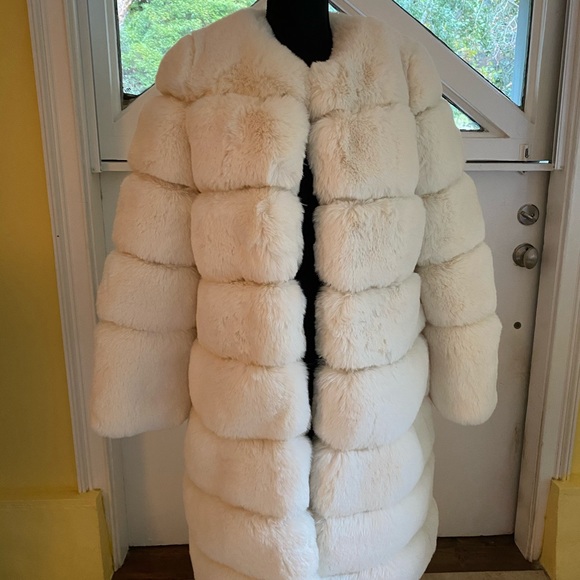 SOLD- Ivory Winter Fur Coat - Picture 8 of 11